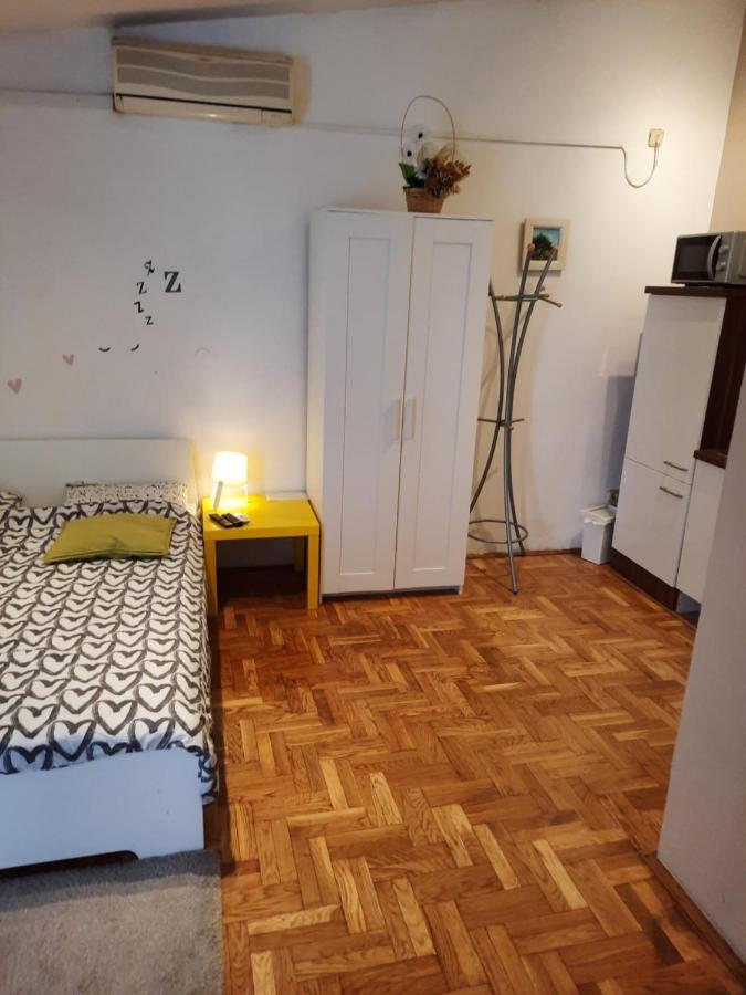 Studio Apartment ซาเกร็บ ภายนอก รูปภาพ